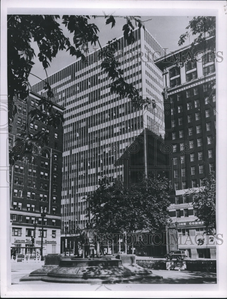 1965 Press Photo Cleveland Electric Illuminating Co. Building - cva87291 - Historic Images