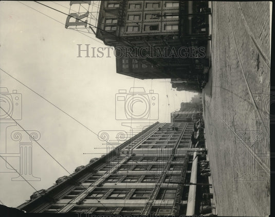 1925 Prospect Ave., looking east from Ontari  - Historic Images