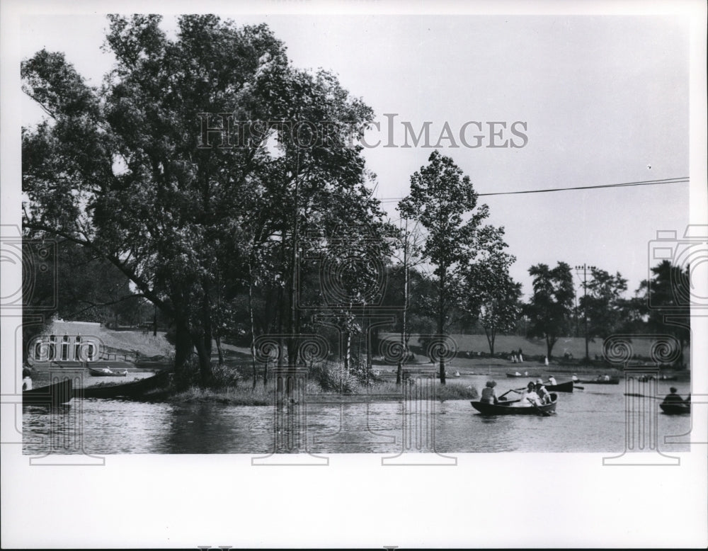 1968 Press Photo Early scene at Lakeview Park - cva87921 - Historic Images