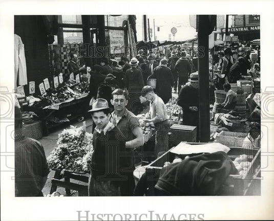 1938 Vendors at the Central Market  - Historic Images