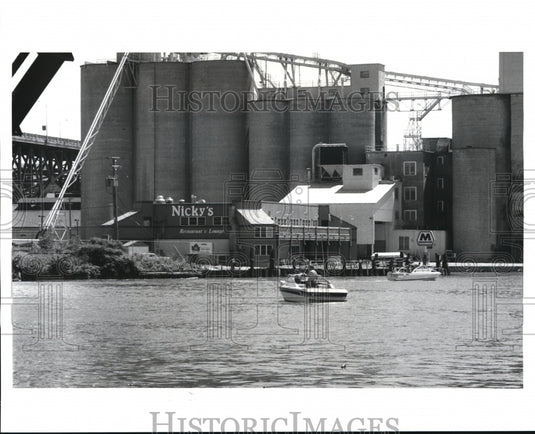 1986 Press Photo Flat Eateries NICKYS restaurant and Lounge at Sycamore Slip - Historic Images