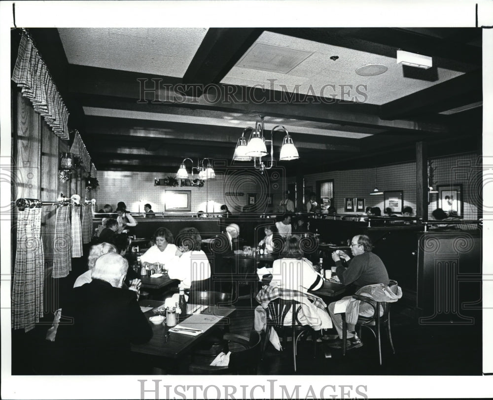 1987 Press Photo PJ McIntyre Restaurant, Great Northern Mal - Historic Images