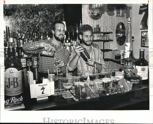 1981 Press Photo Michael Uberstine & Don Craig at Brecksville Bar School - Historic Images