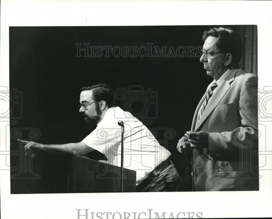 1984 Press Photo Joseph Pigott at the Cleveland Health Museum 's lecture - Historic Images
