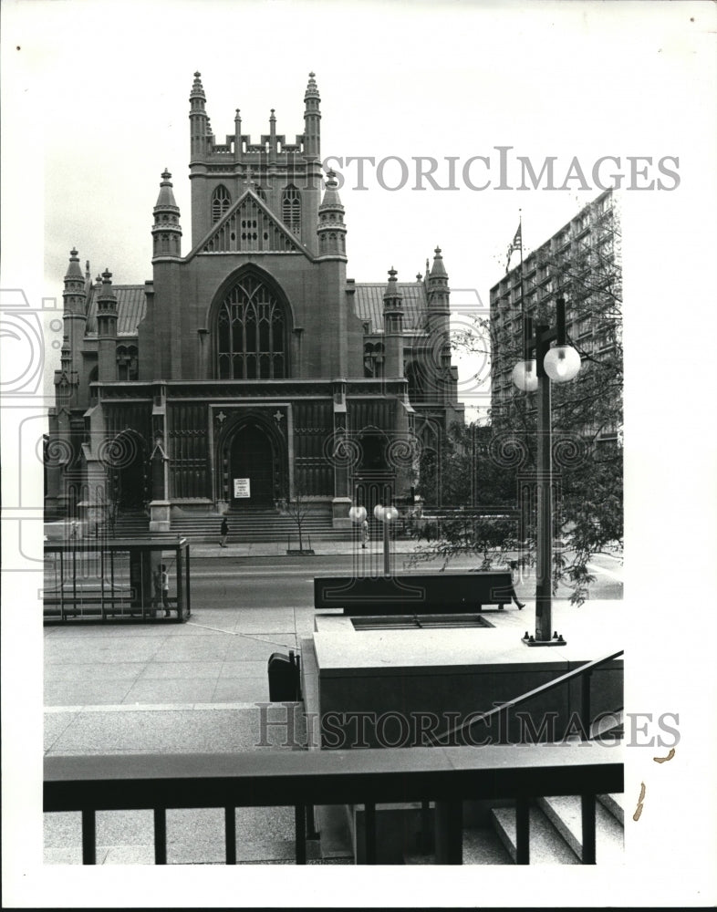 1982 Press Photo Trinity Cathedral from CSU E. 22nd Euclid, Cleveland - Historic Images