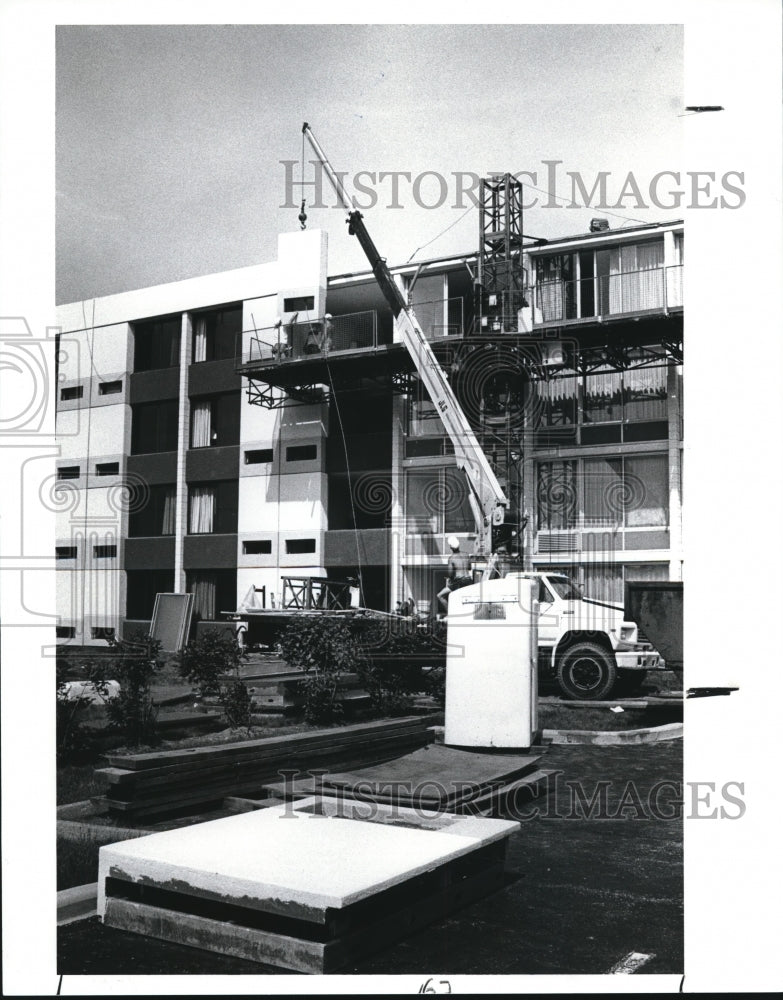 1989 Press Photo Holiday Inn Beachwood - Historic Images