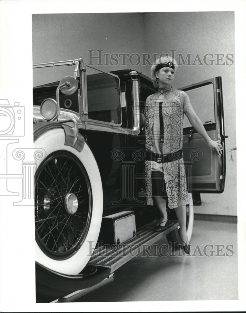 1984 Press Photo Johanne Bradd at the Car Show in the Auto Museum - Historic Images