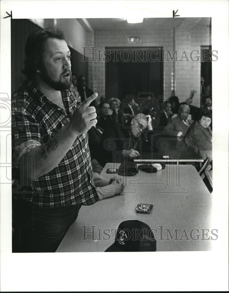 1985 Press Photo Community meeting in Collinwood Area - Historic Images