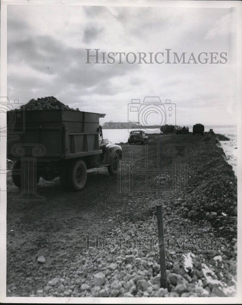 1947 Press Photo The new air strip of North of Lakefront Drive - cva88807 - Historic Images