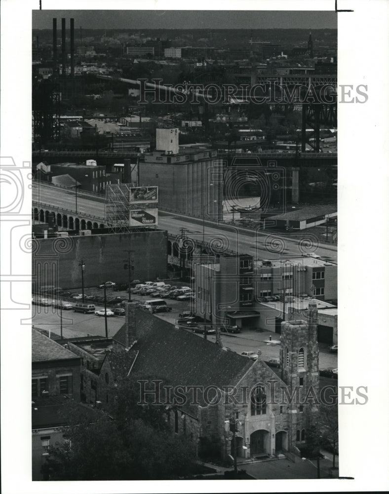 1990 Press Photo St. Malachi Church on W. 25th Street - cva88879- Historic Images