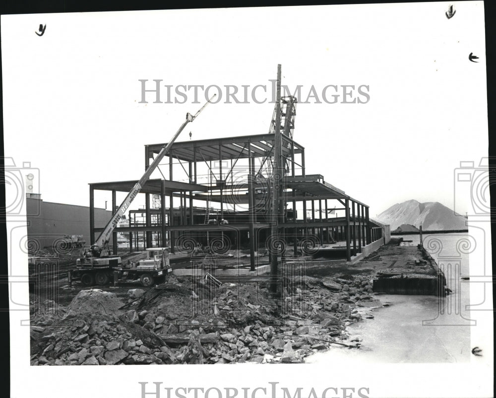 1987 Press Photo Nautica project construction Sugar Warehouse at 1148 Main Ave. - Historic Images