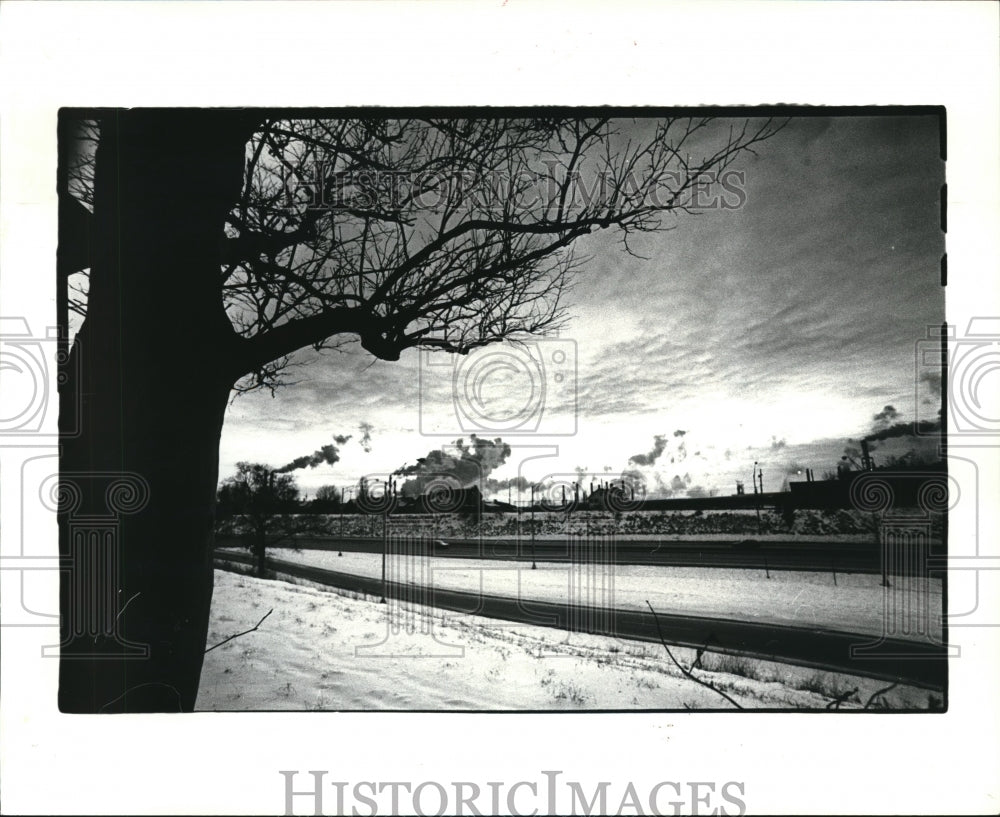 1984 Press Photo "Sunset Over the Flats" by Broadway & Finn - Historic Images