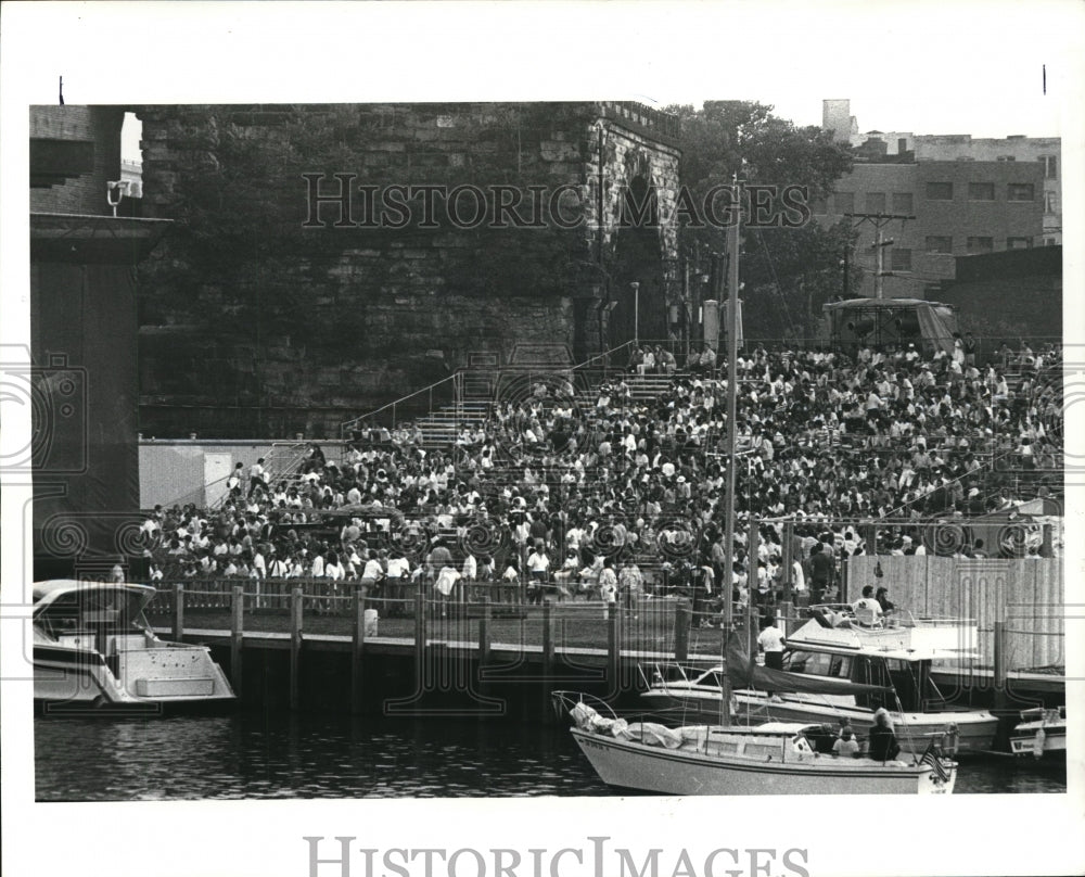 1987 Press Photo The Southside Johnny at Nautca Opening - Historic Images