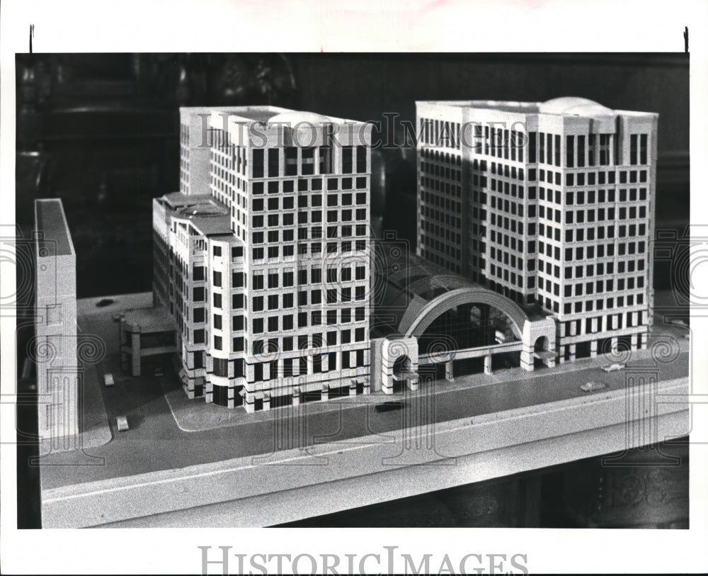 1988 Press Photo The Model of the Ritz-Carlton Hotel and Office Building - Historic Images