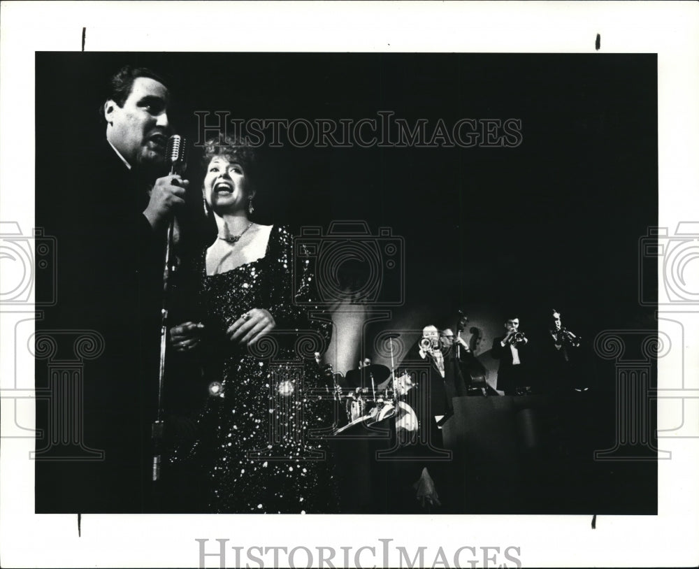 1983 Press Photo Stomping at the Statler Hotel - Historic Images