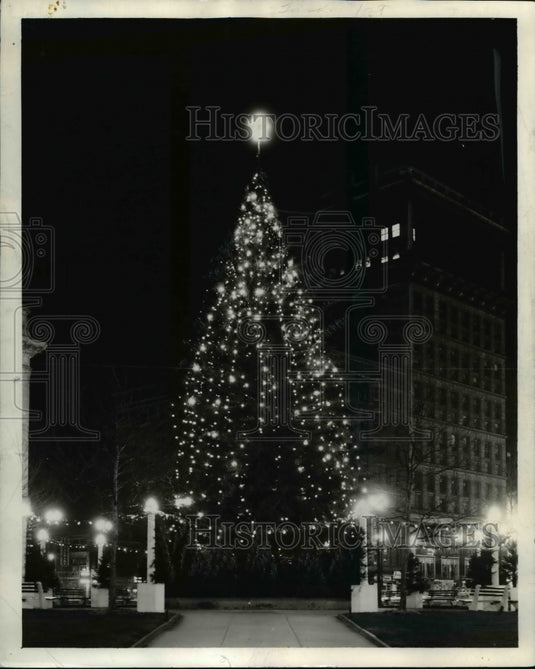 1940 The Christmas Tree Lightning in Public Square  - Historic Images