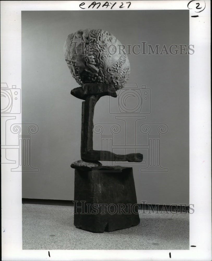 1989 Press Photo The &quot;Seed&quot; sculpture by Brinsley Tyrrell - Historic Images