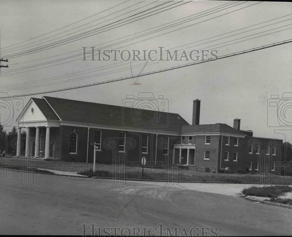 1942 Press Photo Fairview Baptist Church at 212202 Lorain Road - cva90097 - Historic Images