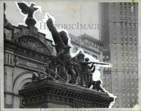 1966 Press Photo Side View of Soldiers and Sailors' Monument - cva90327 - Historic Images