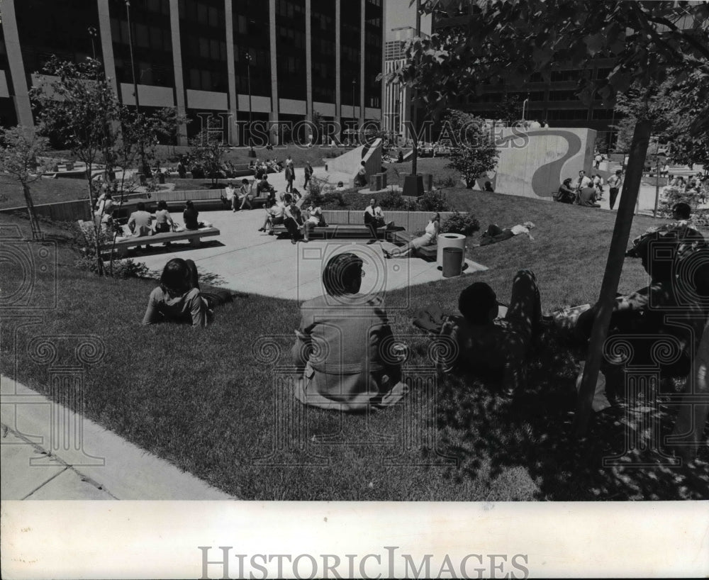 1973 Park in front of Penton Plaza, Chester Commons  - Historic Images