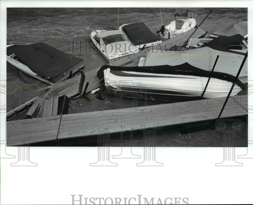 1989 Press Photo Rocky River Metroparks and the boats were damaged - Historic Images