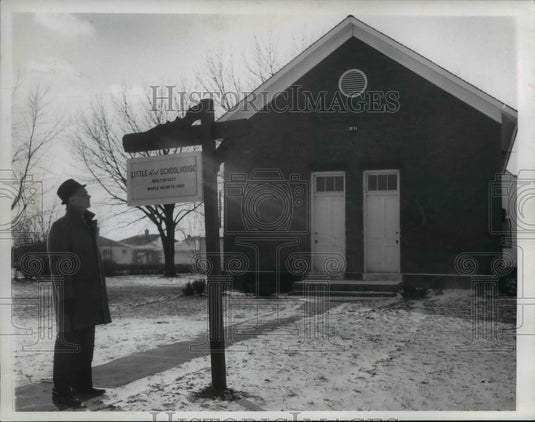 1967 E.E. Hamman, clerk - Historic Images