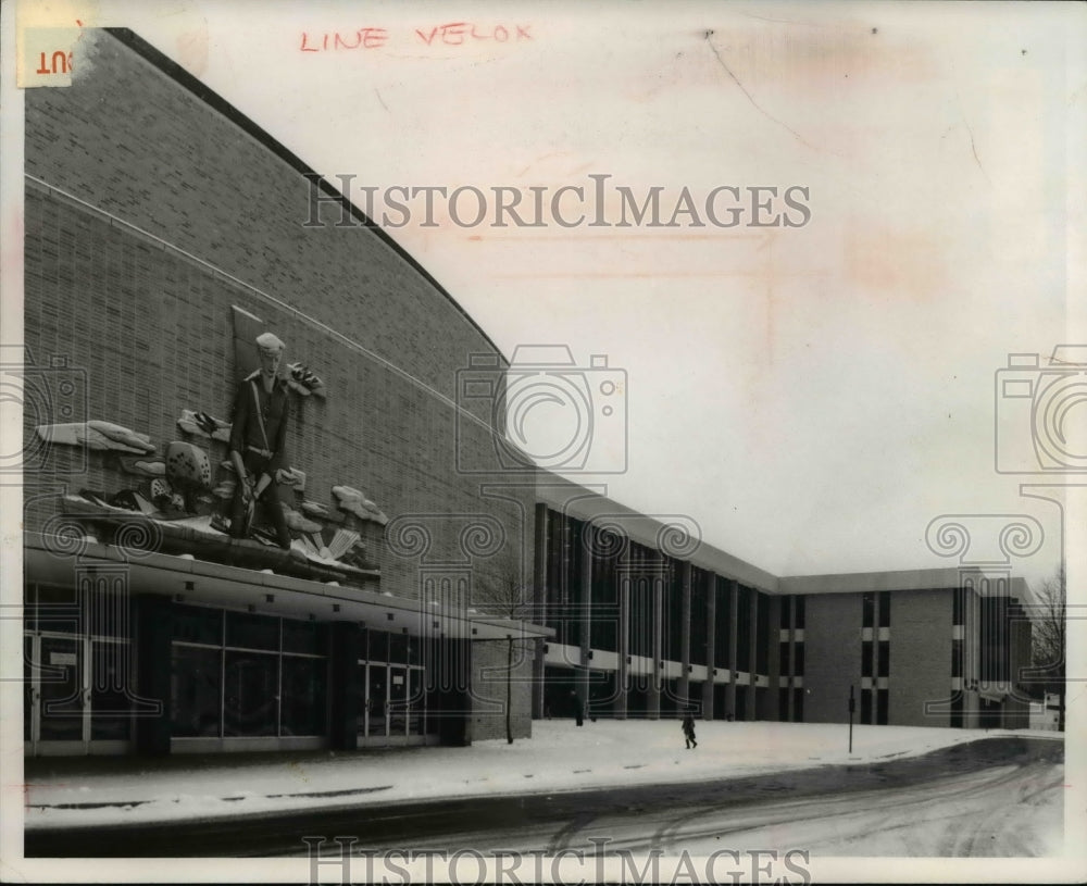 1972 Press Photo Lakewood High School - cva91149-Historic Images