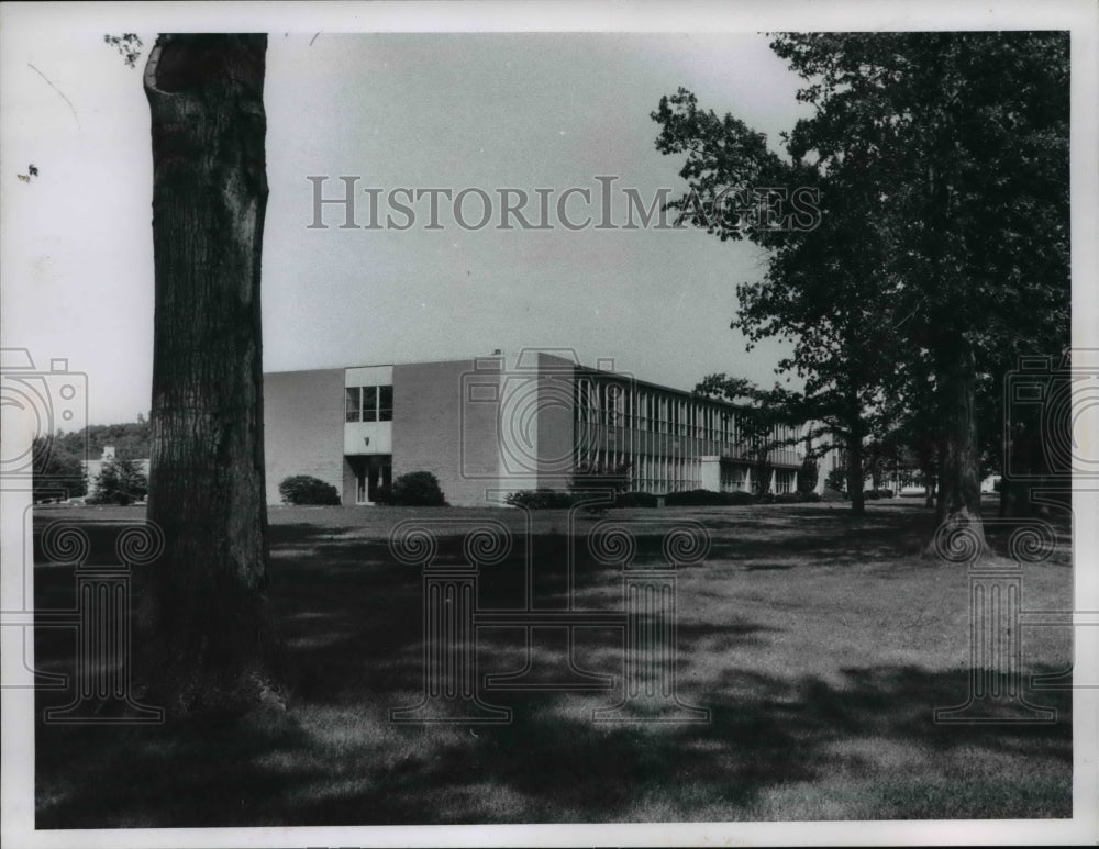 1968 Press Photo Lutheran High School, East 3565 Mayfield Rd - cva91160 - Historic Images