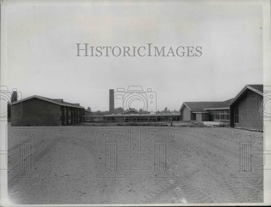 1957 Press Photo The Byron Jr High School at 20600 Shaker Blvd Hts. - Historic Images