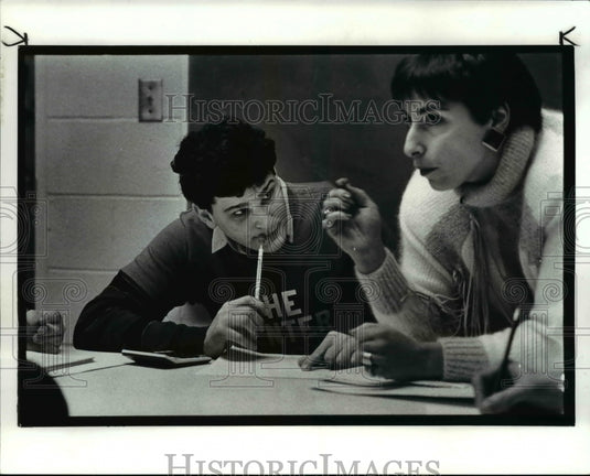 1986 Press Photo Adult education for the retarded at the Sinai Synagogue - Historic Images