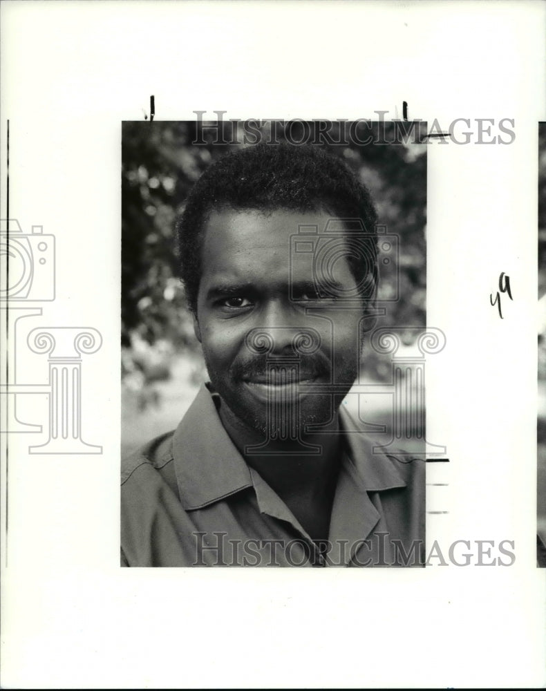 1990 Press Photo Reginald White, honored by the city of Bedford Heights-Historic Images