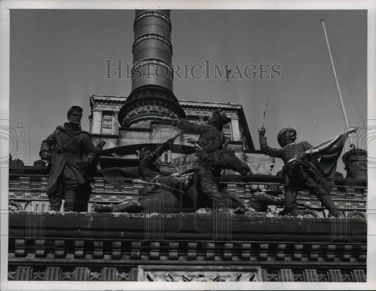 1961 Cavalry group, "The Advance Guard" on west side  - Historic Images