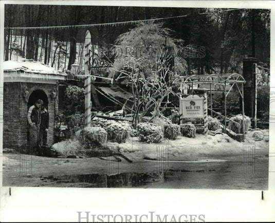 1982 Press Photo Red Fox Inn in Gates Mills burned down. - Historic Images