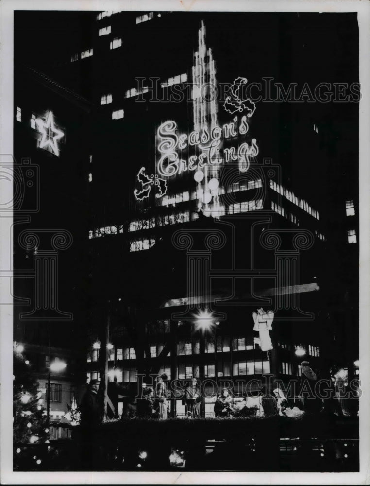 1965 Press Photo Christmas Decorations on Public Square - cva92071-Historic Images