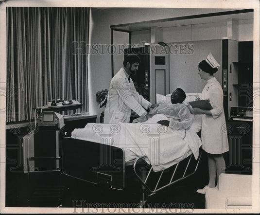 1971 Cleveland Clinic's Open House  - Historic Images