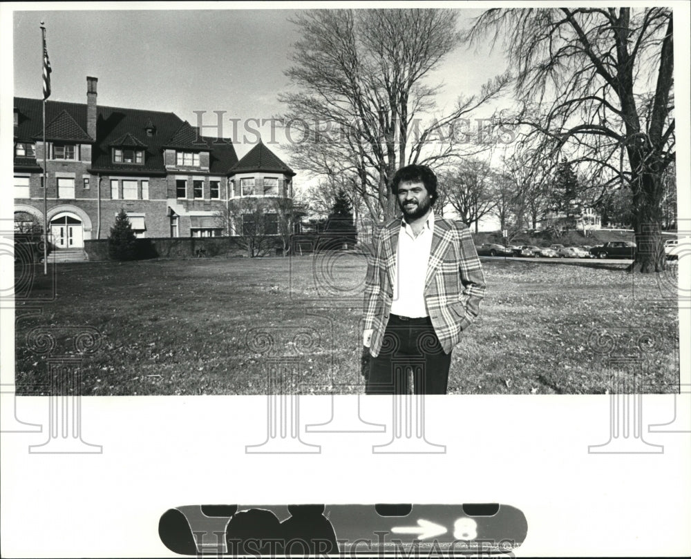 1980 Press Photo Bob Corma at Bay View Hospital&#39;s expansion &amp; Condo program - Historic Images