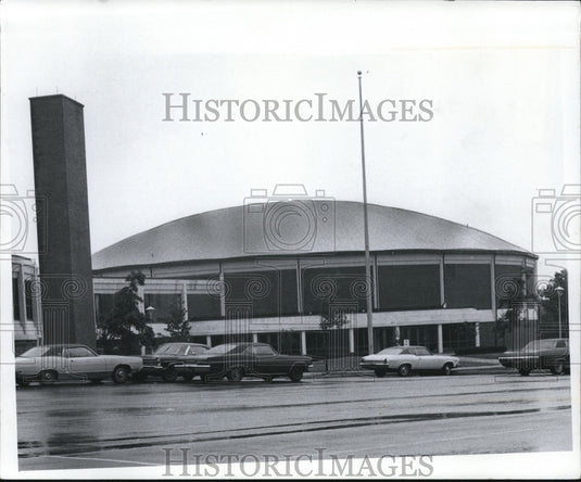 1972 The Normandy High School at 2500 W. Pleasant Valley Road - Historic Images