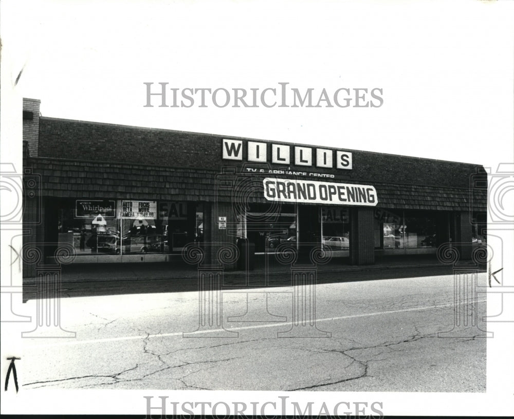 1985 Press Photo Willis Appliance, 29630 Lakeshore - Historic Images