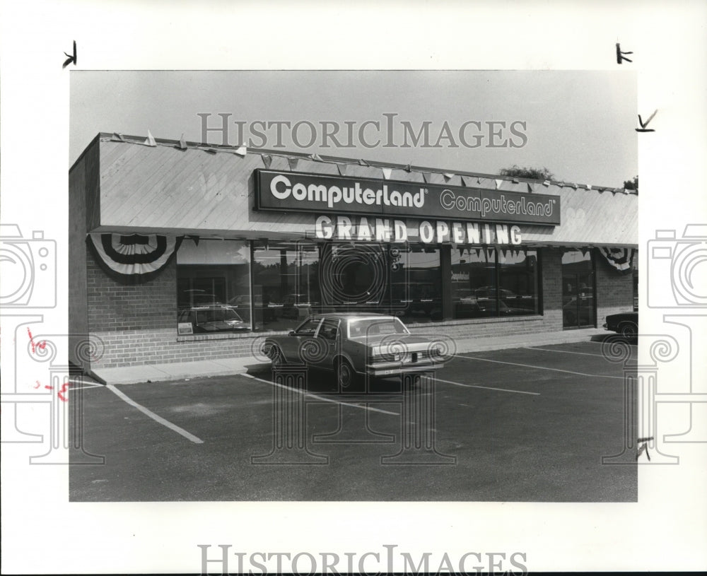 1984 Press Photo General View of the Computerland Store at 7617 Mentor Ave - Historic Images