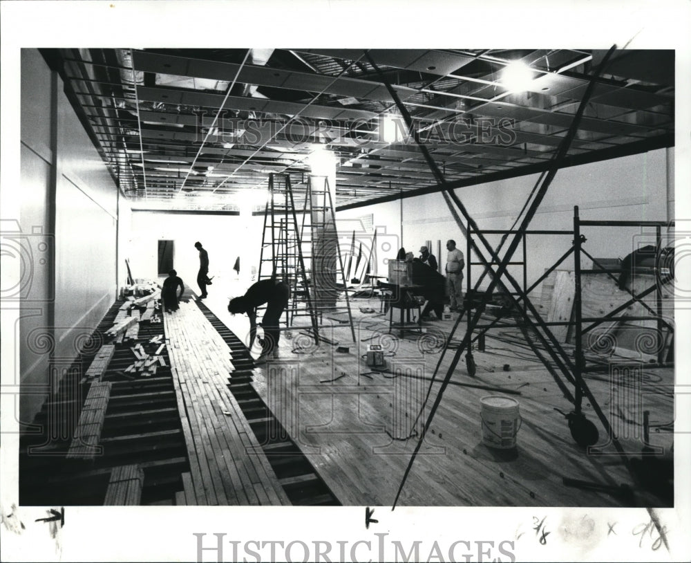 1986 Press Photo Parma Town Hall Renovation Shopping Center. - Historic Images