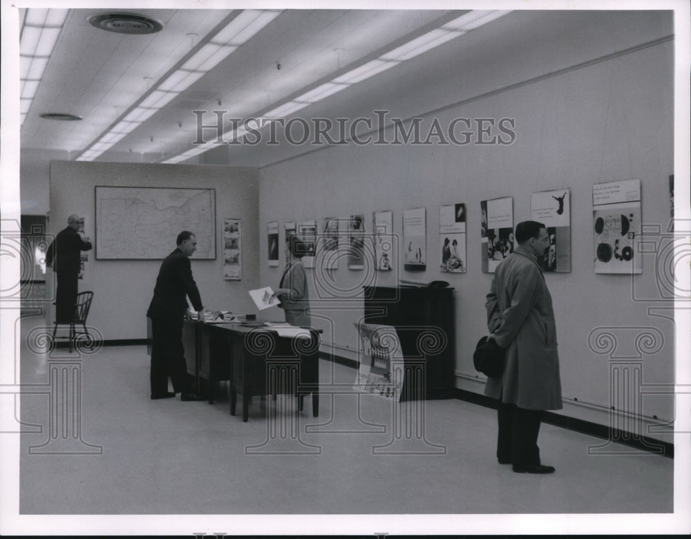 1961 Press Photo Display area of Second Floor corridor of the Church House. - Historic Images