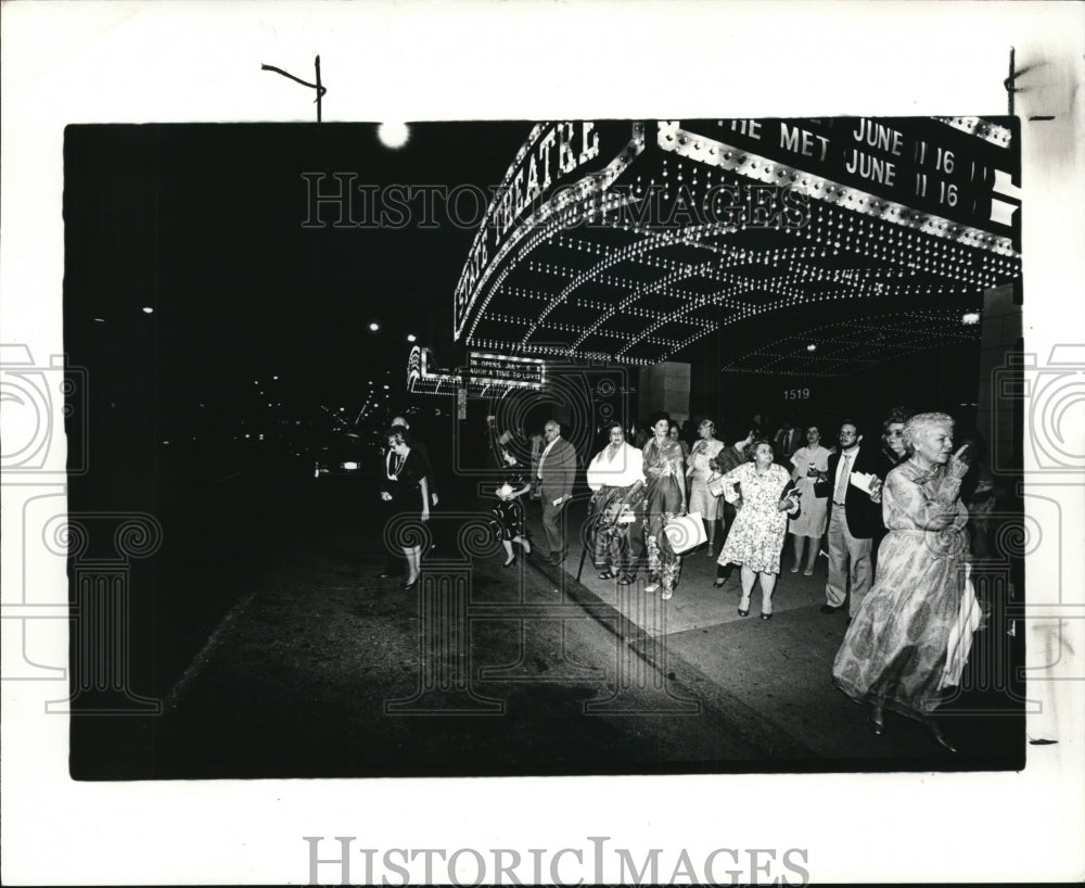 1984 Press Photo Opera night at the State Theater - Historic Images