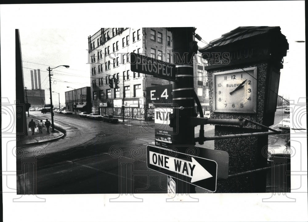 1987 Press Photo Prospect Ave at East 4th St quite like in early morning - Historic Images