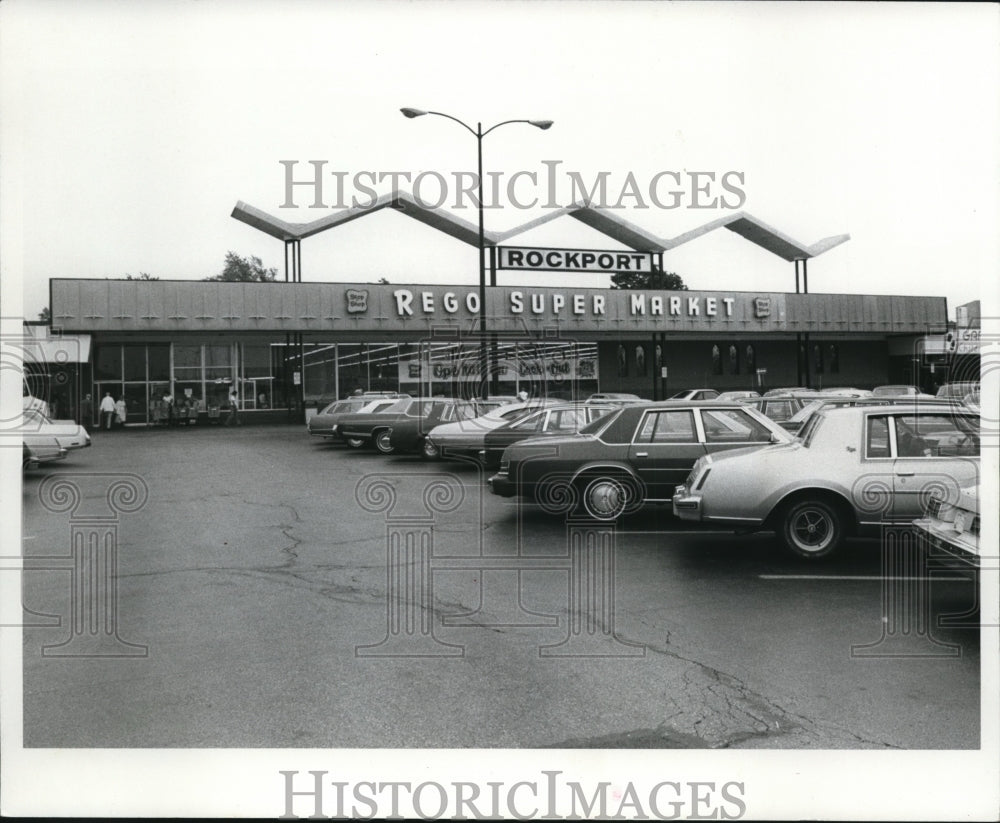 1981 Press Photo Stop &amp; Shop - Historic Images