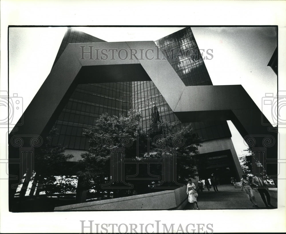 1985 Press Photo The Sculpture at the State Office Boulevard - Historic Images