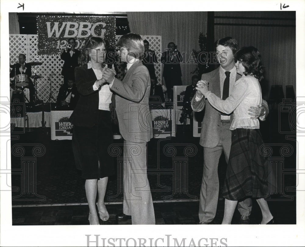 1983 Press Photo The WBBC Dance Party at Statler Tower - Historic Images