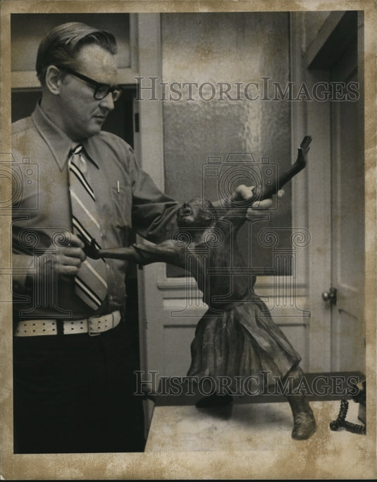 1974 Press Photo Edward P. Kovacic of Intelligence Unit - cva94242 - Historic Images