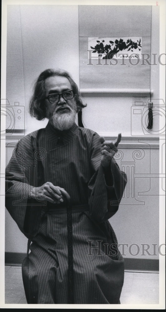 1978, Japanese Zen artist Faure Harada with Cherry Blossom scroll - Historic Images