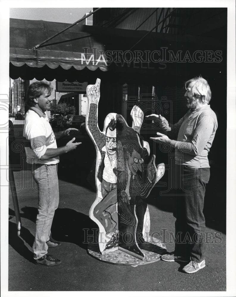 1987 Press Photo Spaces Art Gallery, Warehouse District Signs - Historic Images