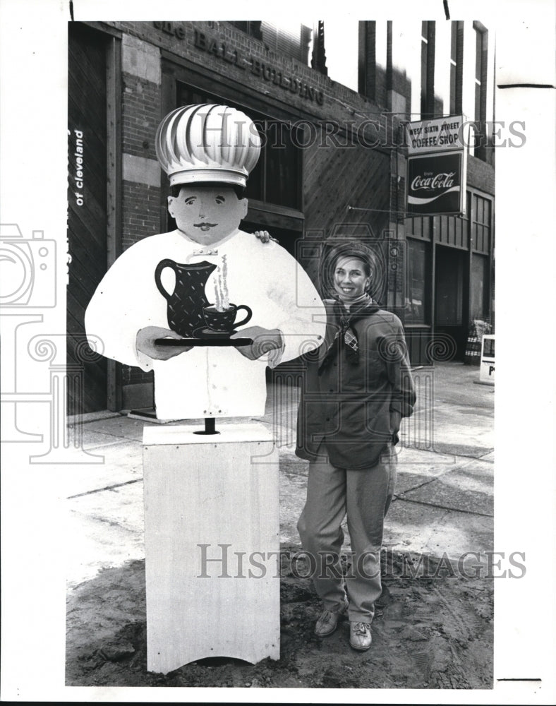 1987 Press Photo Spaces Art Gallery, Warehouse District Signs - Historic Images